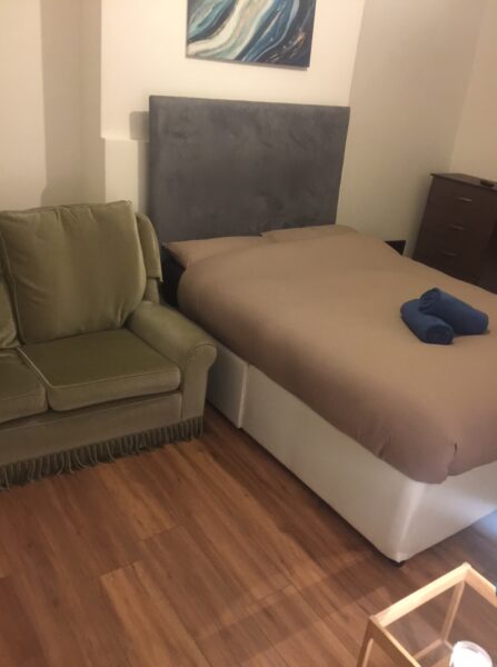 2 Double Roo Flat Next to Canning Town Station