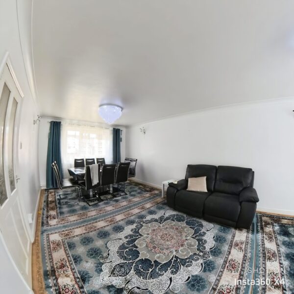 3 Bedroom Flat in IG11 £2300