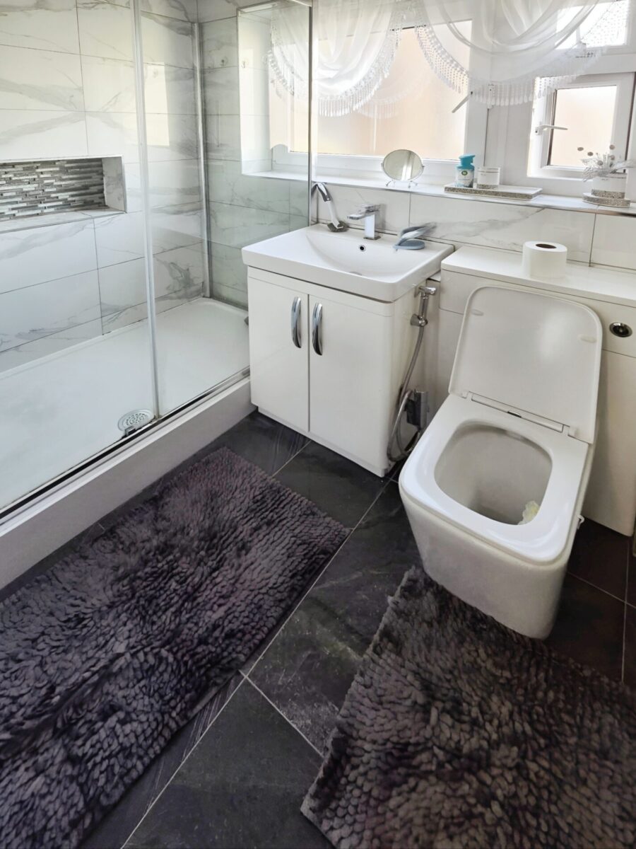 3 Bedroom Flat in IG11 £2300