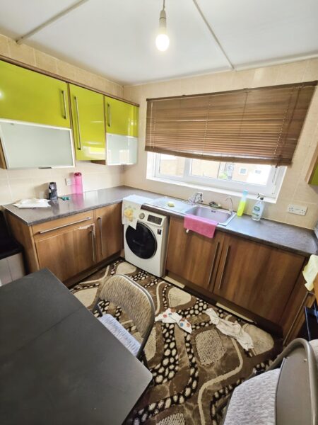 3 Bedroom Flat in IG11 £2300