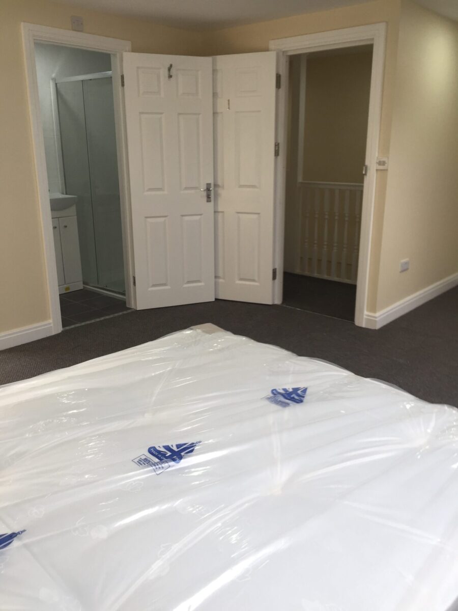 Multiple En-Suite Rooms Available in Shared House