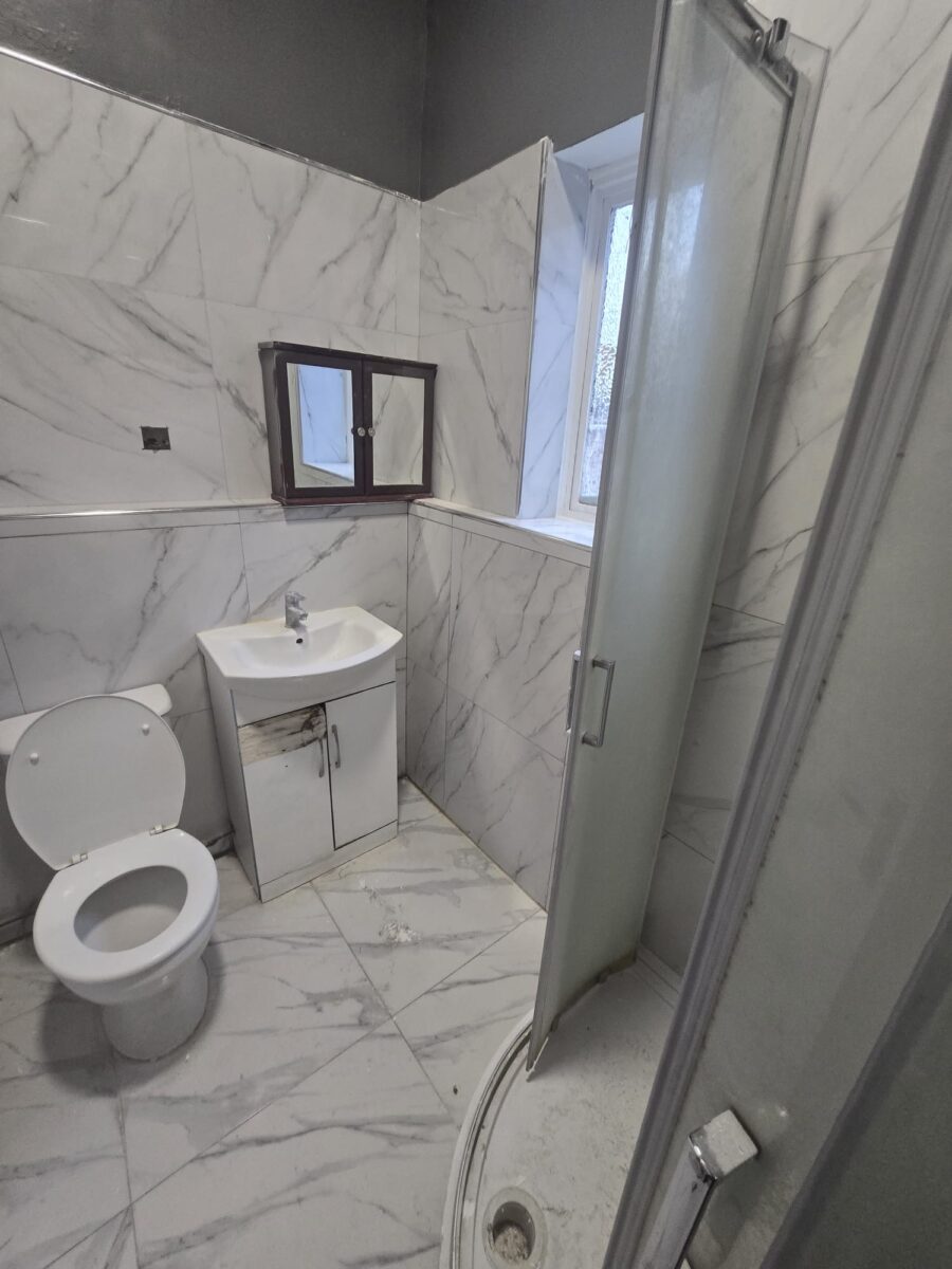 Fully Furnished 3 Bedroom Flat to Rent, IG11