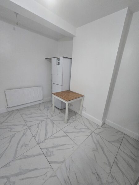 Fully Furnished 3 Bedroom Flat to Rent, IG11