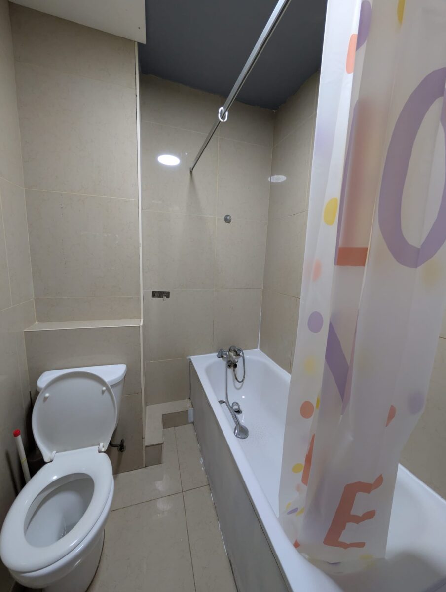 2 BEDROOM KITCHEN AND BATHROOM IN E16 4HQ