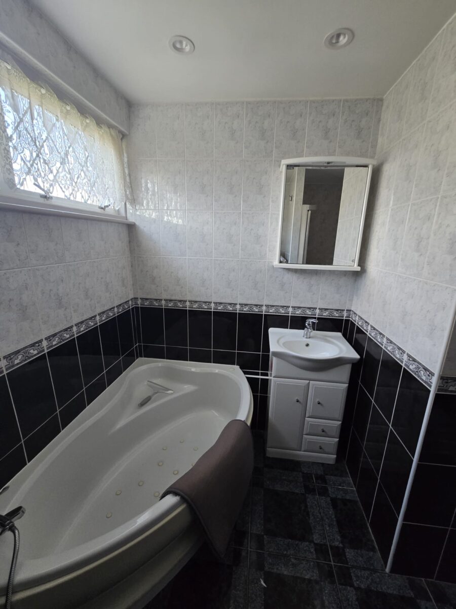 Spacious 3-Bedroom Family Home for Rent – Available Immediately