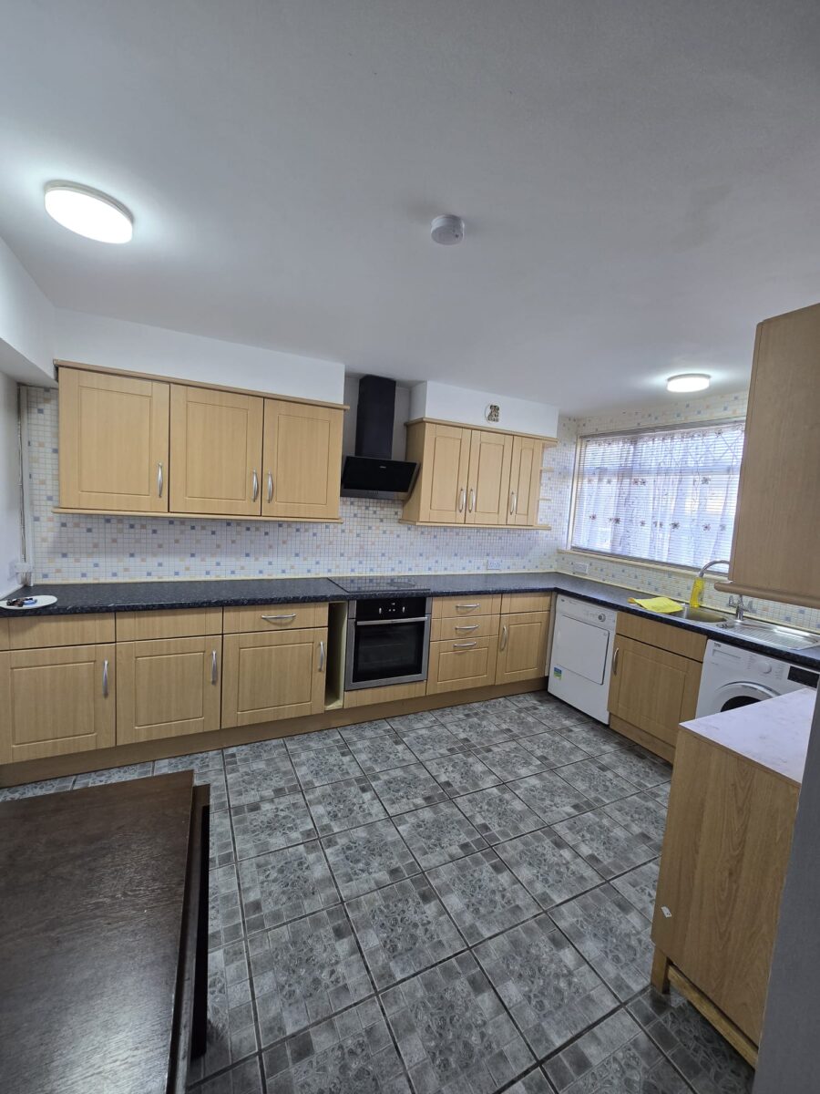 Spacious 3-Bedroom Family Home for Rent – Available Immediately