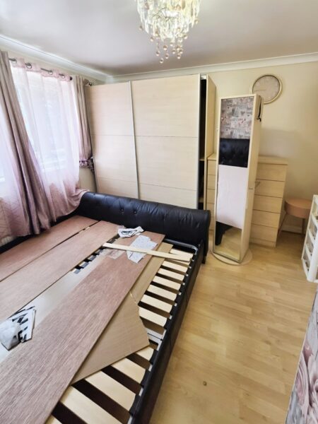 3 Bedroom Flat in IG11 £2300