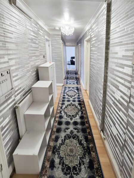 3 Bedroom Flat in IG11 £2300