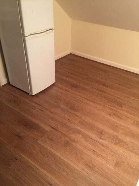 3 Bedroom with Bathroom and Kitchen to share with   Bills £2300