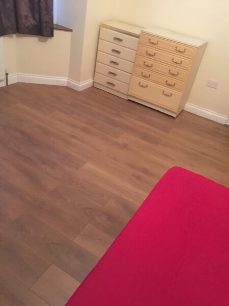 3 Bedroom with Bathroom and Kitchen to share with   Bills £2300