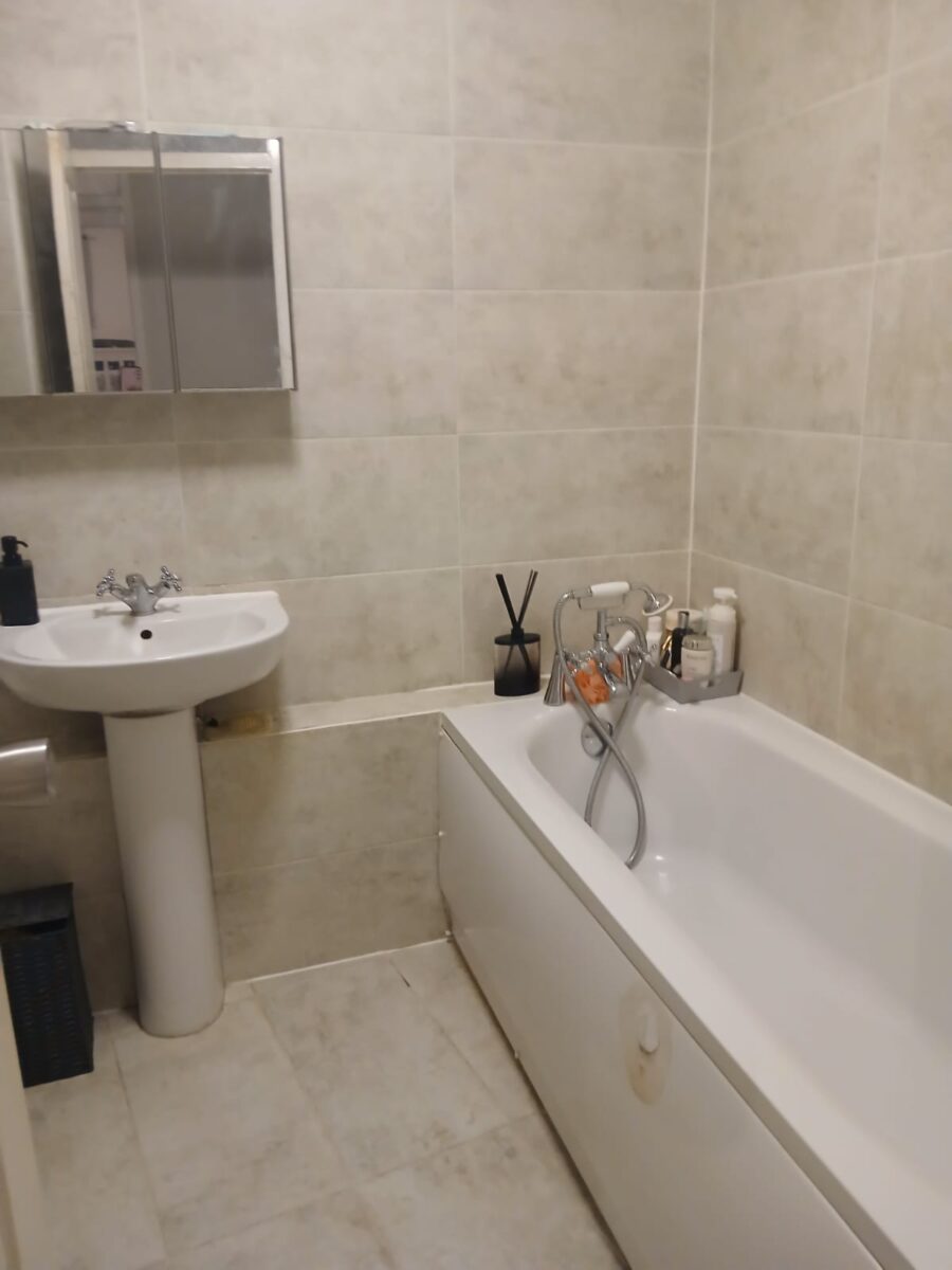 2-Bedroom Flat for Rent – Fully Furnished, E12