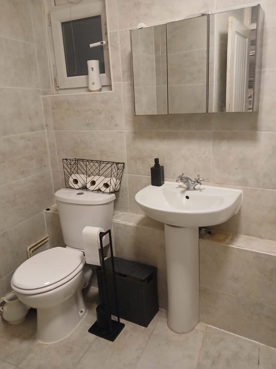 2-Bedroom Flat for Rent – Fully Furnished, E12