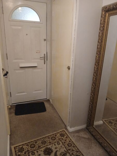 2-Bedroom Flat for Rent – Fully Furnished, E12