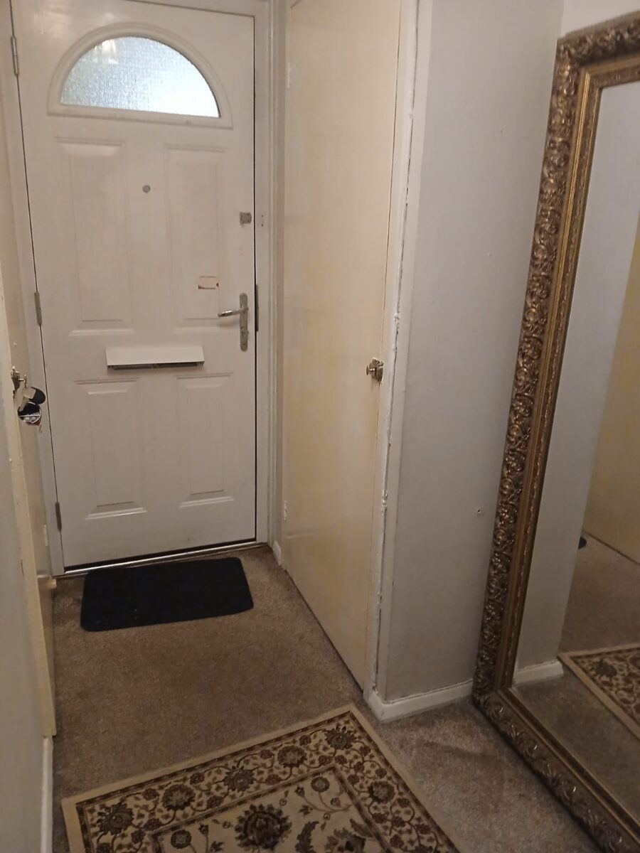 2-Bedroom Flat for Rent – Fully Furnished, E12