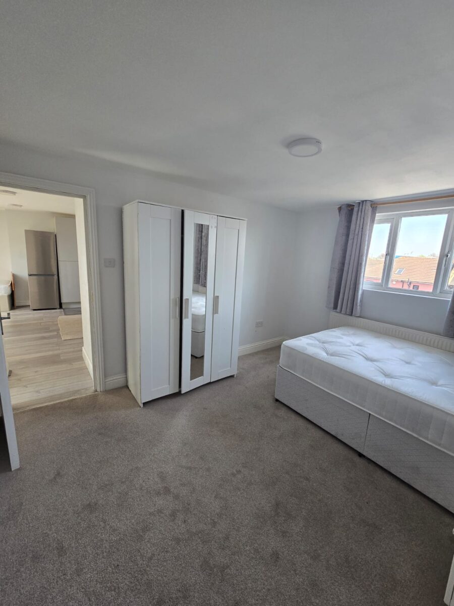 2 Bed Flat, Ilford, IG1