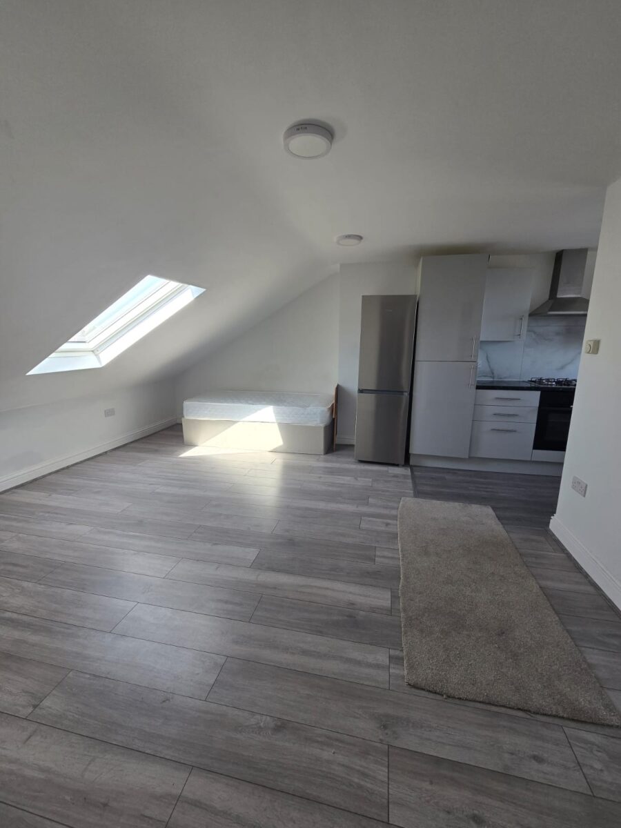 2 Bed Flat, Ilford, IG1