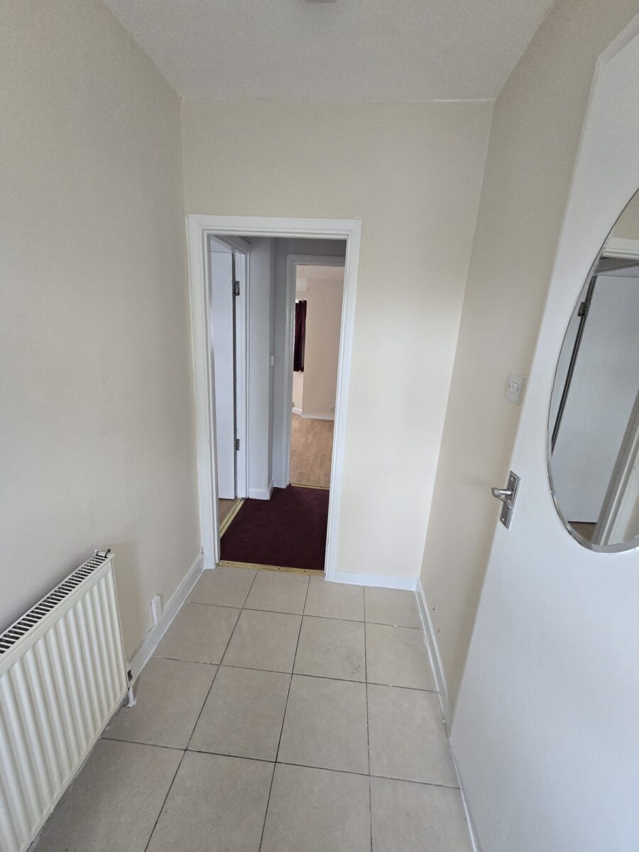 Spacious 3-Bedroom Family Home, IG11
