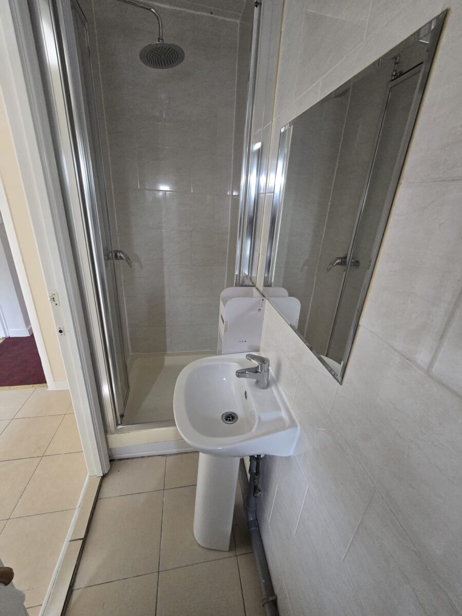 Spacious 3-Bedroom Family Home, IG11