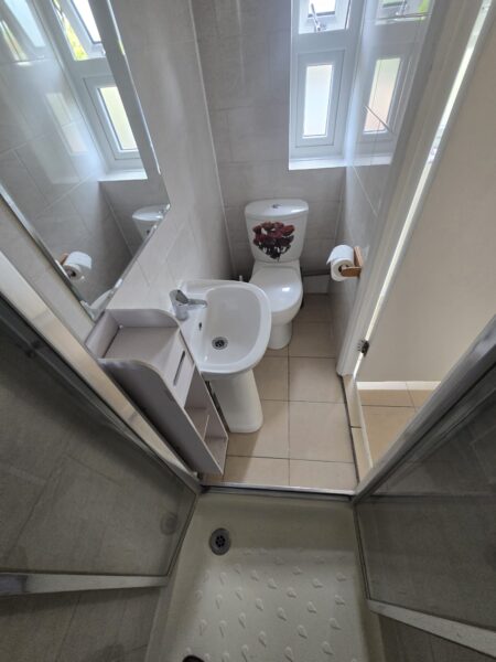 Spacious 3-Bedroom Family Home, IG11