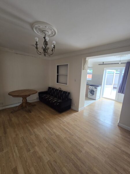 Spacious 3-Bedroom Family Home, IG11
