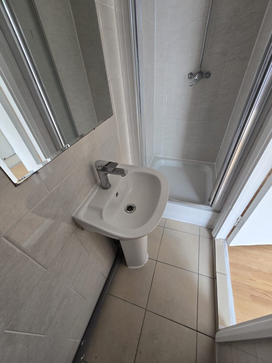 Spacious 3-Bedroom Family Home, IG11