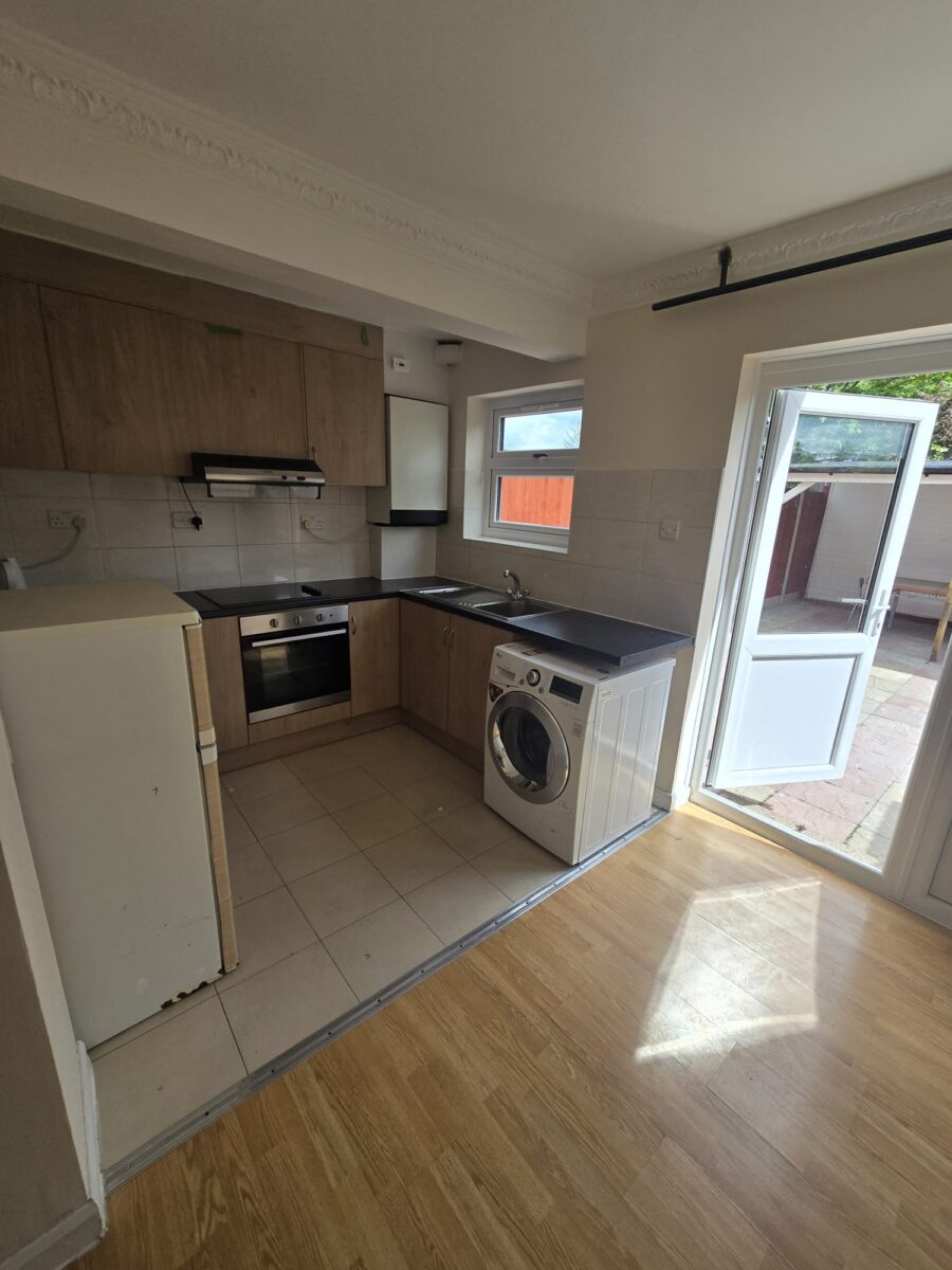 Spacious 3-Bedroom Family Home, IG11