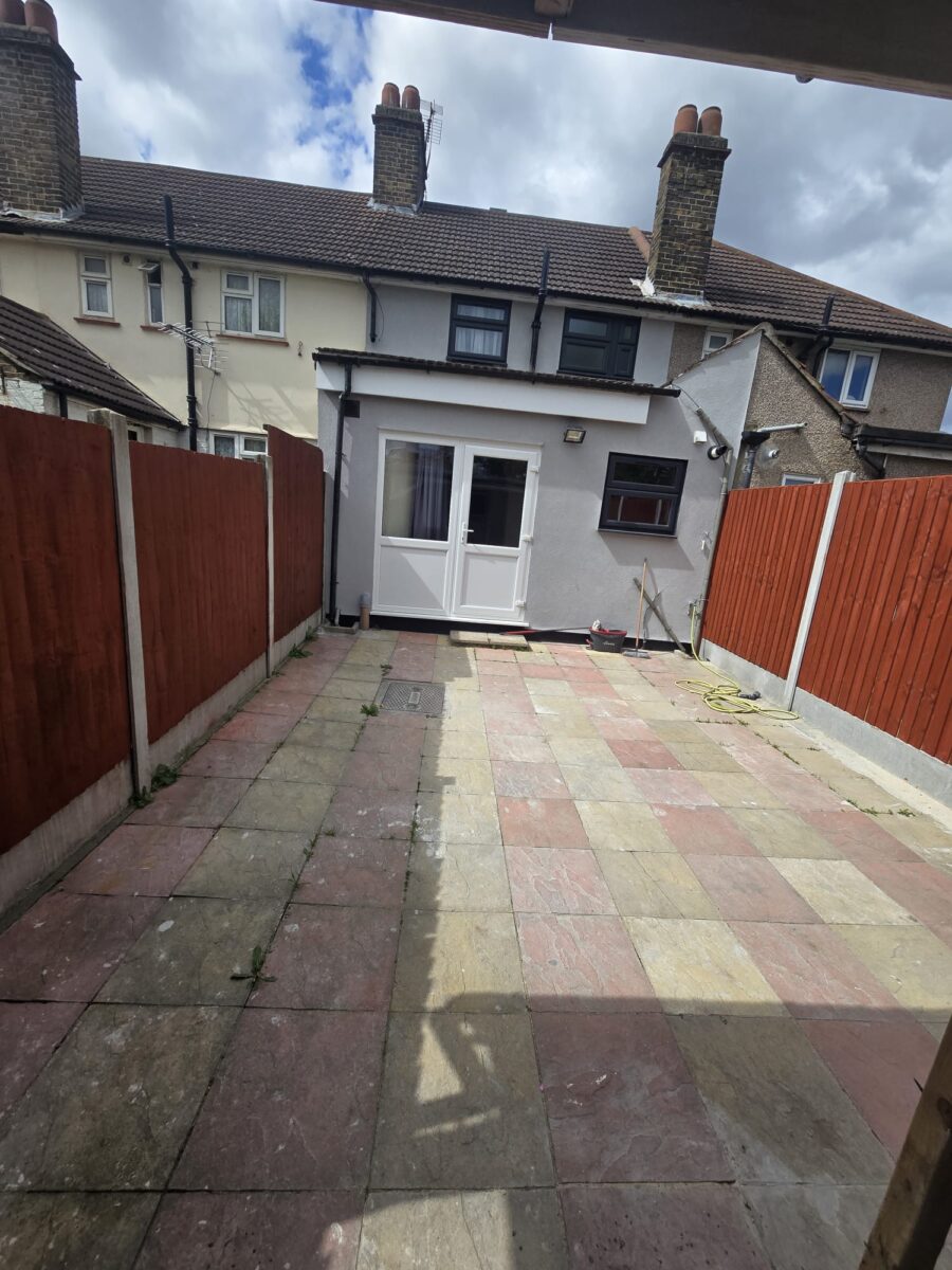 Spacious 3-Bedroom Family Home, IG11