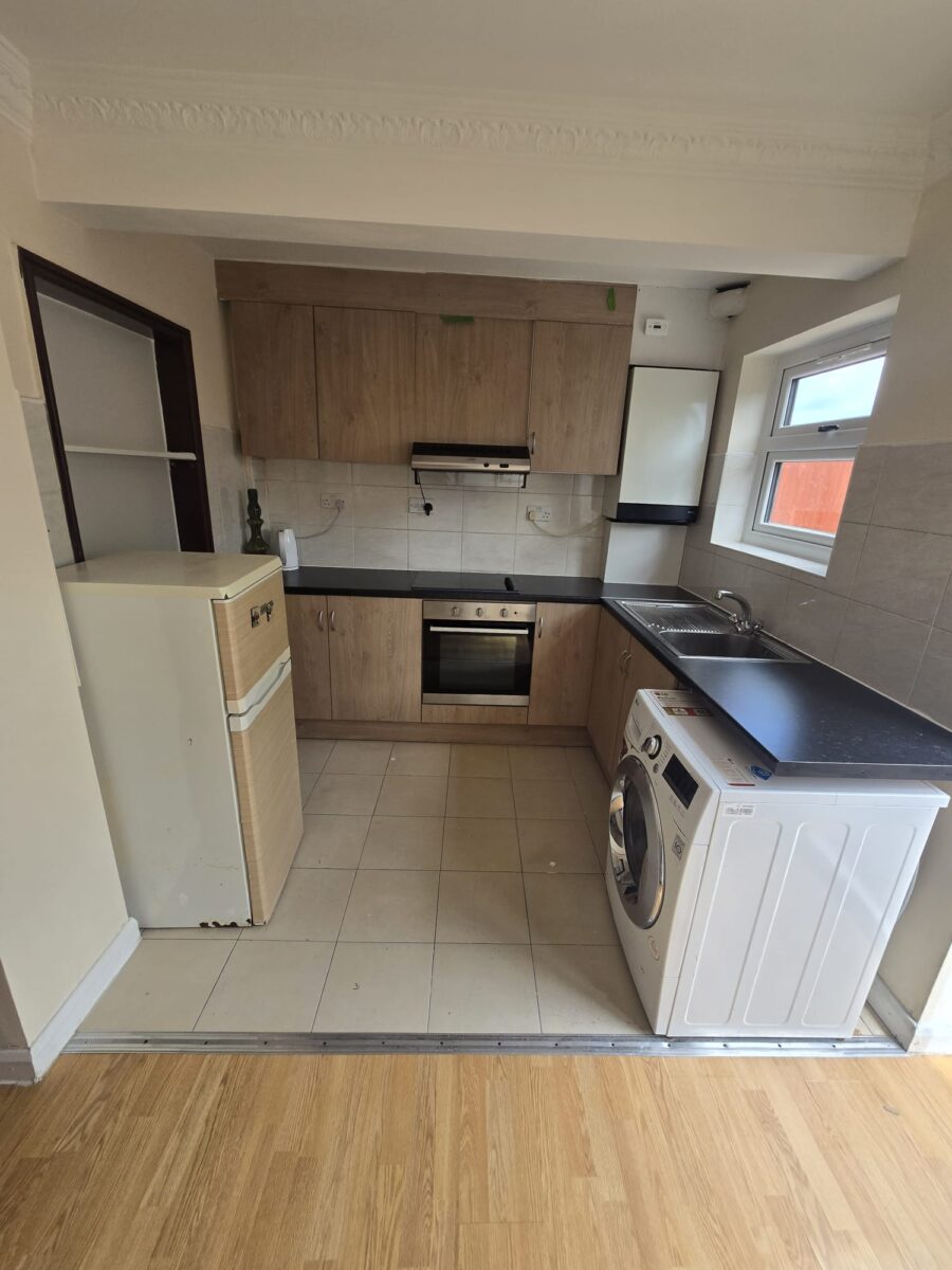 Spacious 3-Bedroom Family Home, IG11