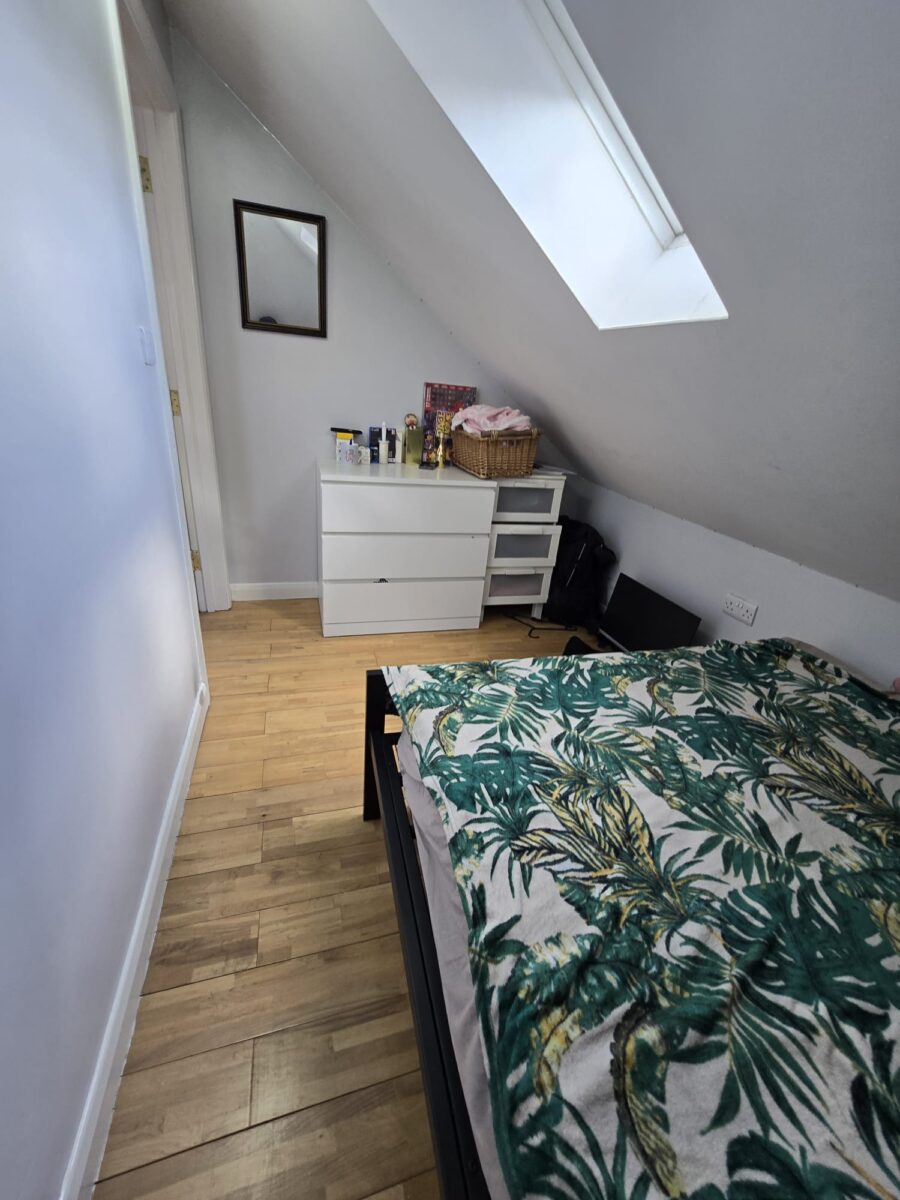 Exceptional 6-Bedroom Detached Bungalow with Large Garden, IG3