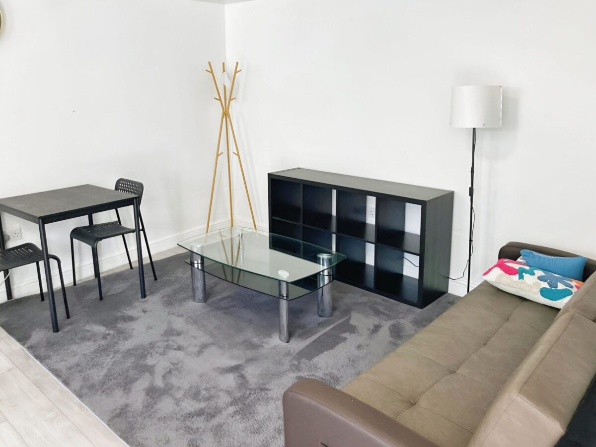 Studio Flat Available for Rent, RM13