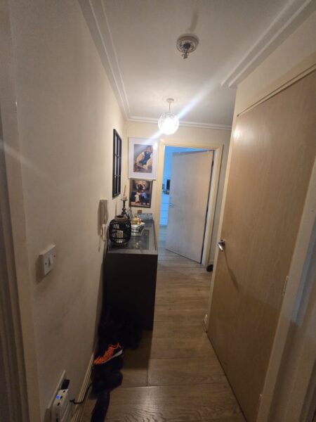 Spacious 2-Bedroom, 2-Bathroom Flat, IG11