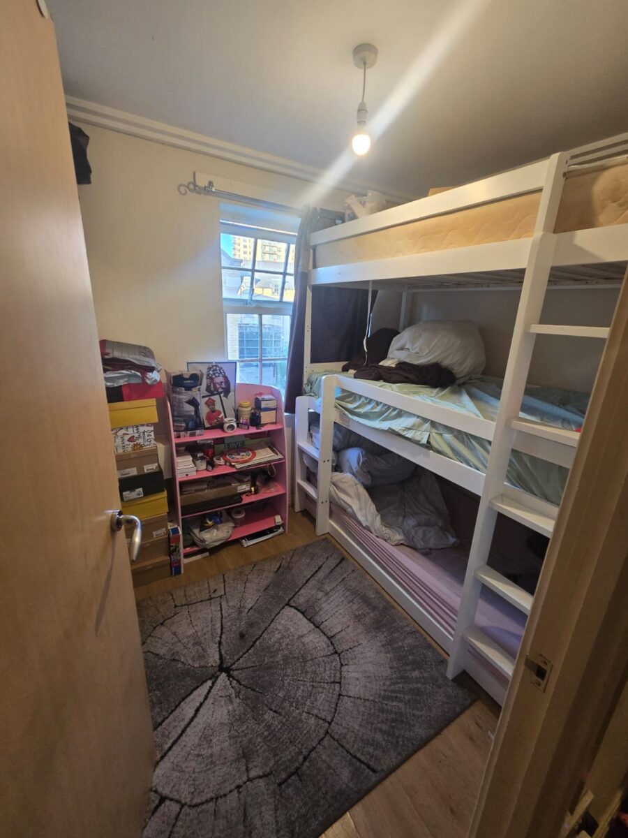 Spacious 2-Bedroom, 2-Bathroom Flat, IG11