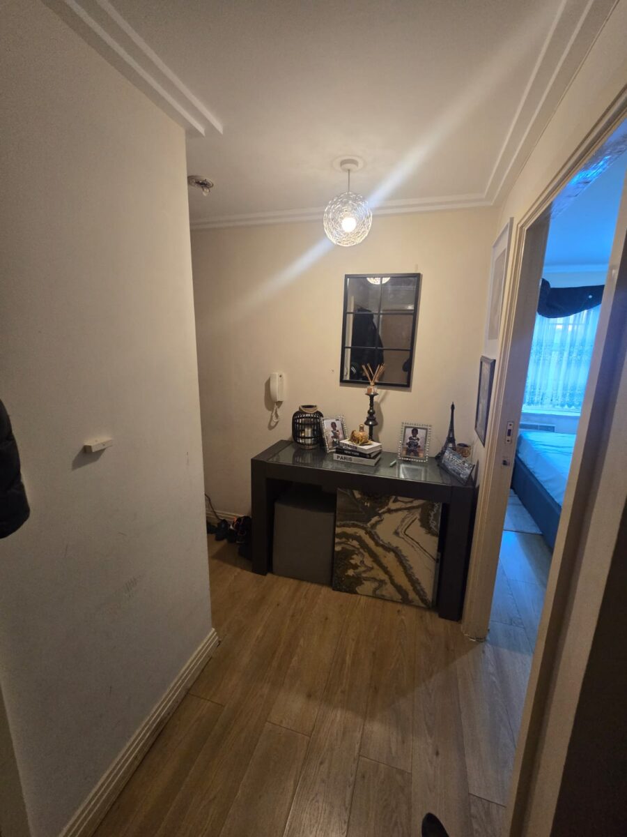 Spacious 2-Bedroom, 2-Bathroom Flat, IG11
