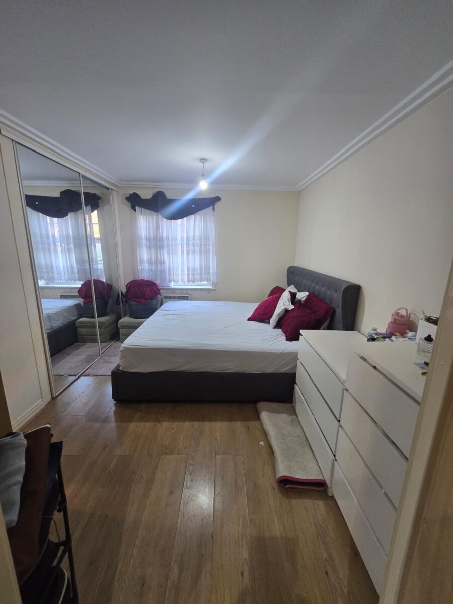 Spacious 2-Bedroom, 2-Bathroom Flat, IG11