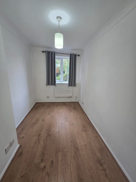 Greenslade Road, London, IG11