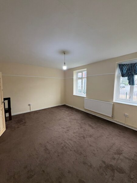 1 Bedroom  Flat Available for Rent , RM8