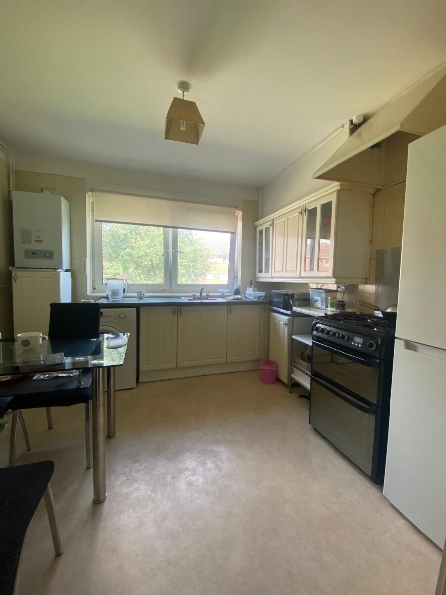 First Floor 2 Bed Flat for Sale, IG11