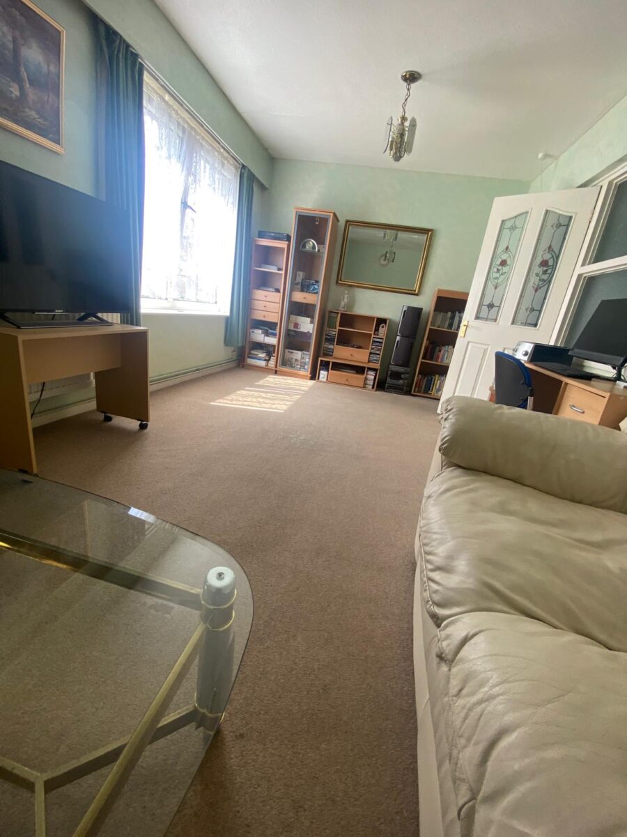 First Floor 2 Bed Flat for Sale, IG11