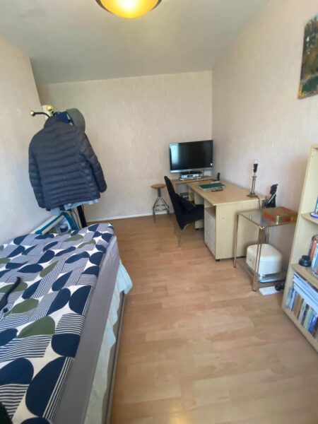 First Floor 2 Bed Flat for Sale, IG11