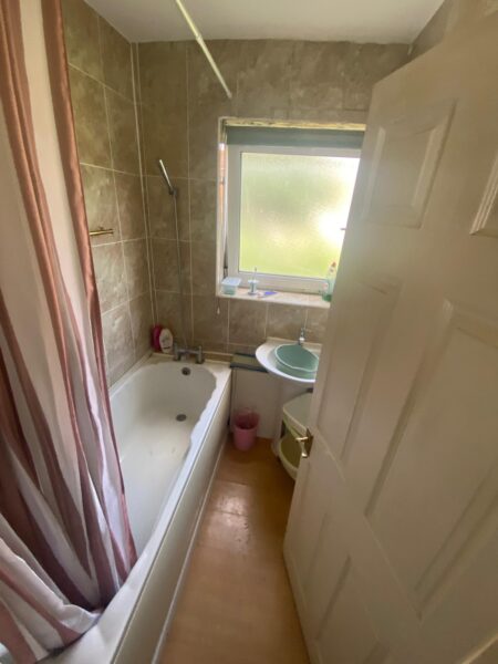 First Floor 2 Bed Flat for Sale, IG11