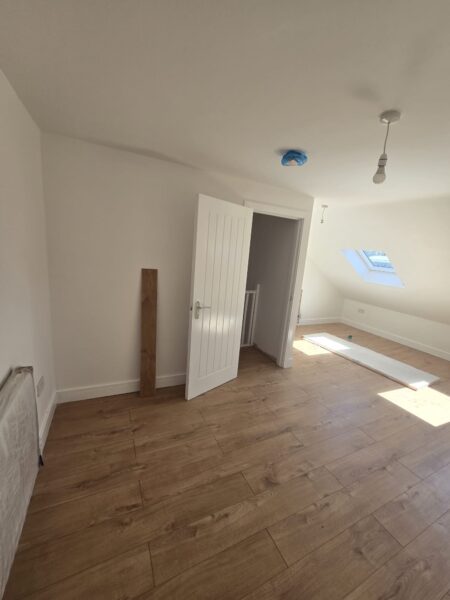 Newly Refurbished 6-Bedroom Family Home to Rent –  E7