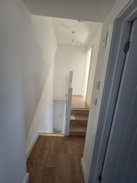 Newly Refurbished 6-Bedroom Family Home to Rent –  E7