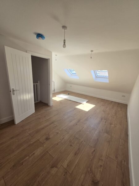 Newly Refurbished 6-Bedroom Family Home to Rent –  E7