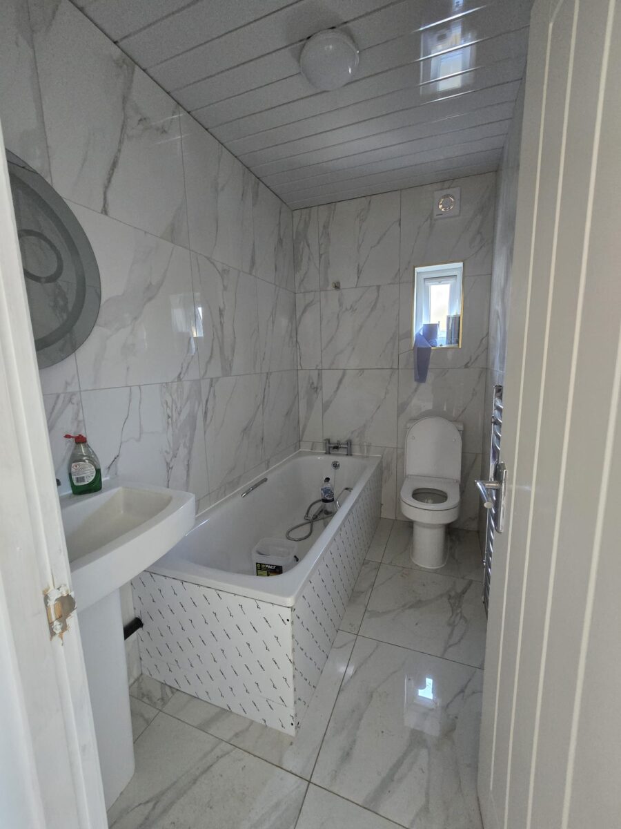 Newly Refurbished 6-Bedroom Family Home to Rent –  E7