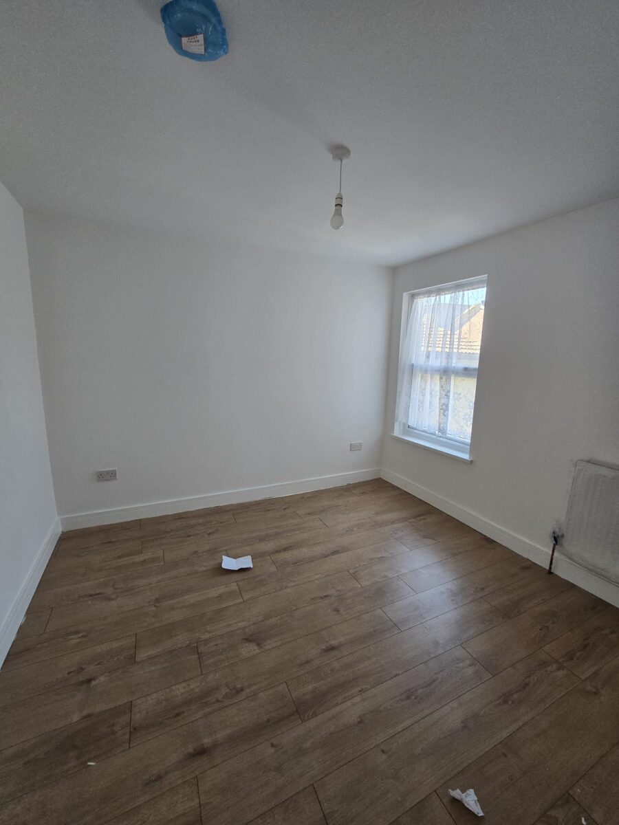 Newly Refurbished 6-Bedroom Family Home to Rent –  E7