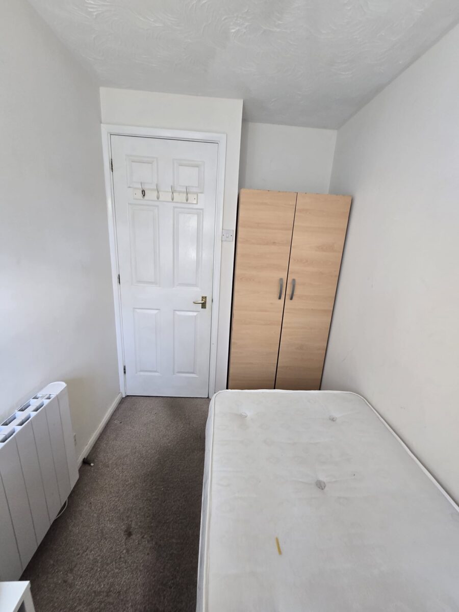 1 Bed Flat To Let - IG11