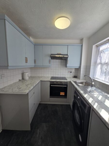 1 Bed Flat To Let - IG11