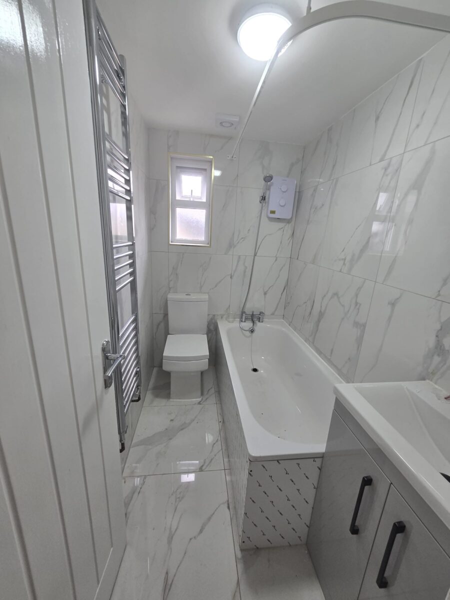 45 Grosvenor rd E7 8HZ
