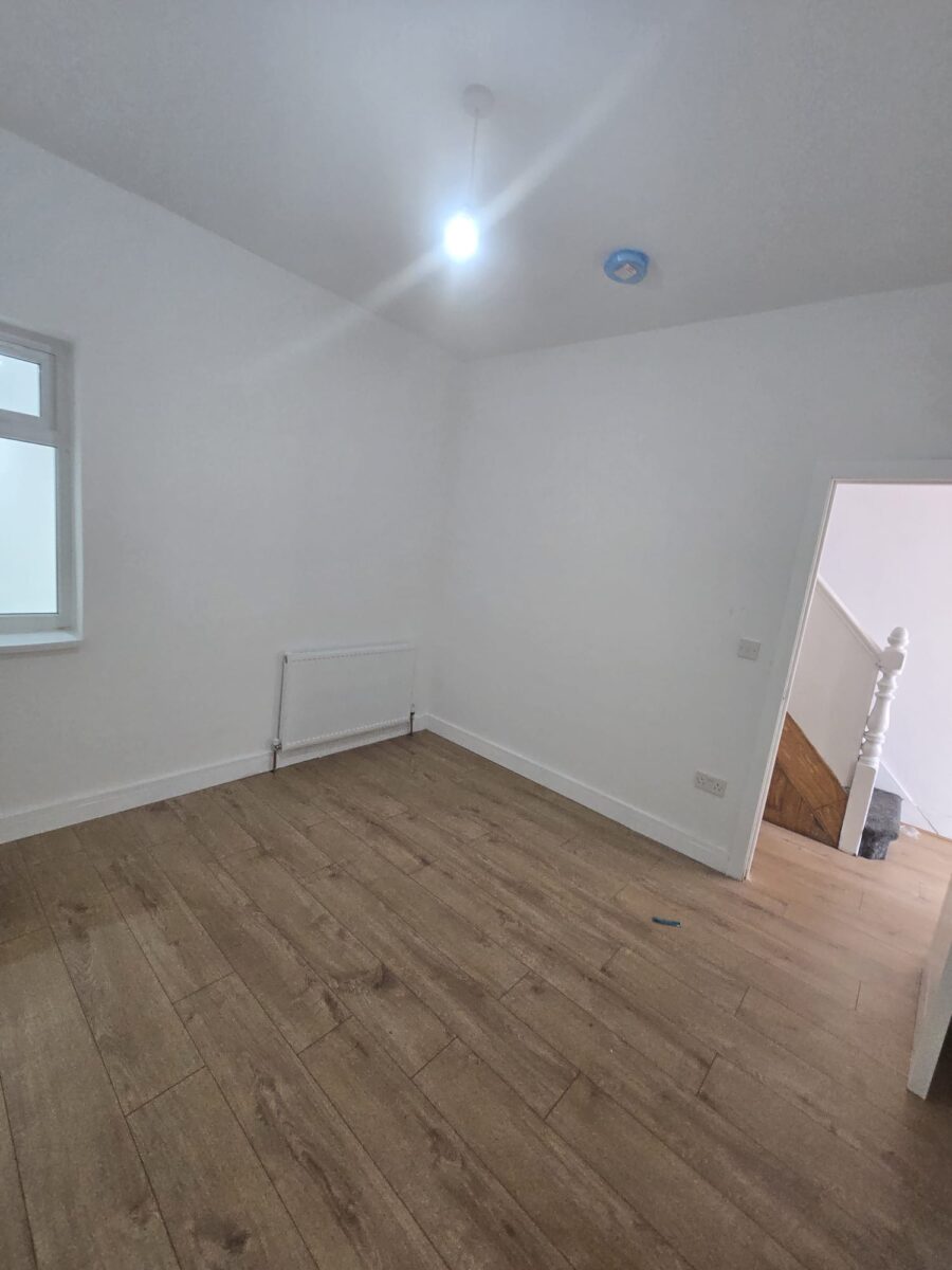 45 Grosvenor rd E7 8HZ