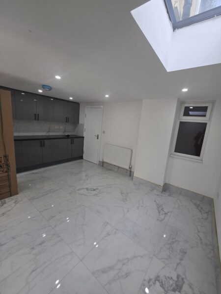 45 Grosvenor rd E7 8HZ